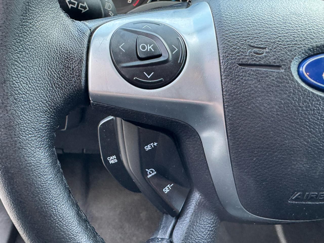 Ford Focus SE Sedan 2014