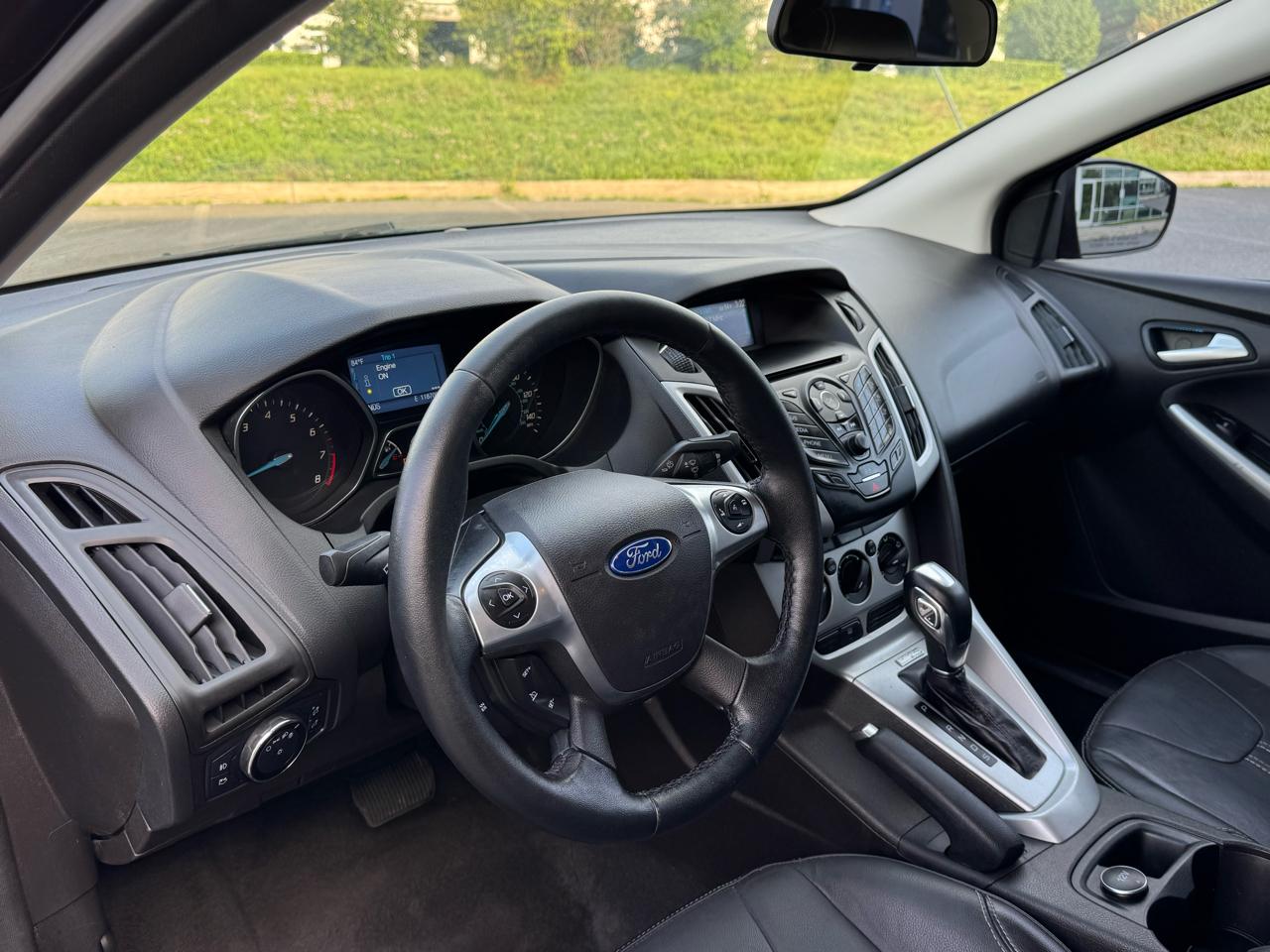 Ford Focus SE Sedan 2014