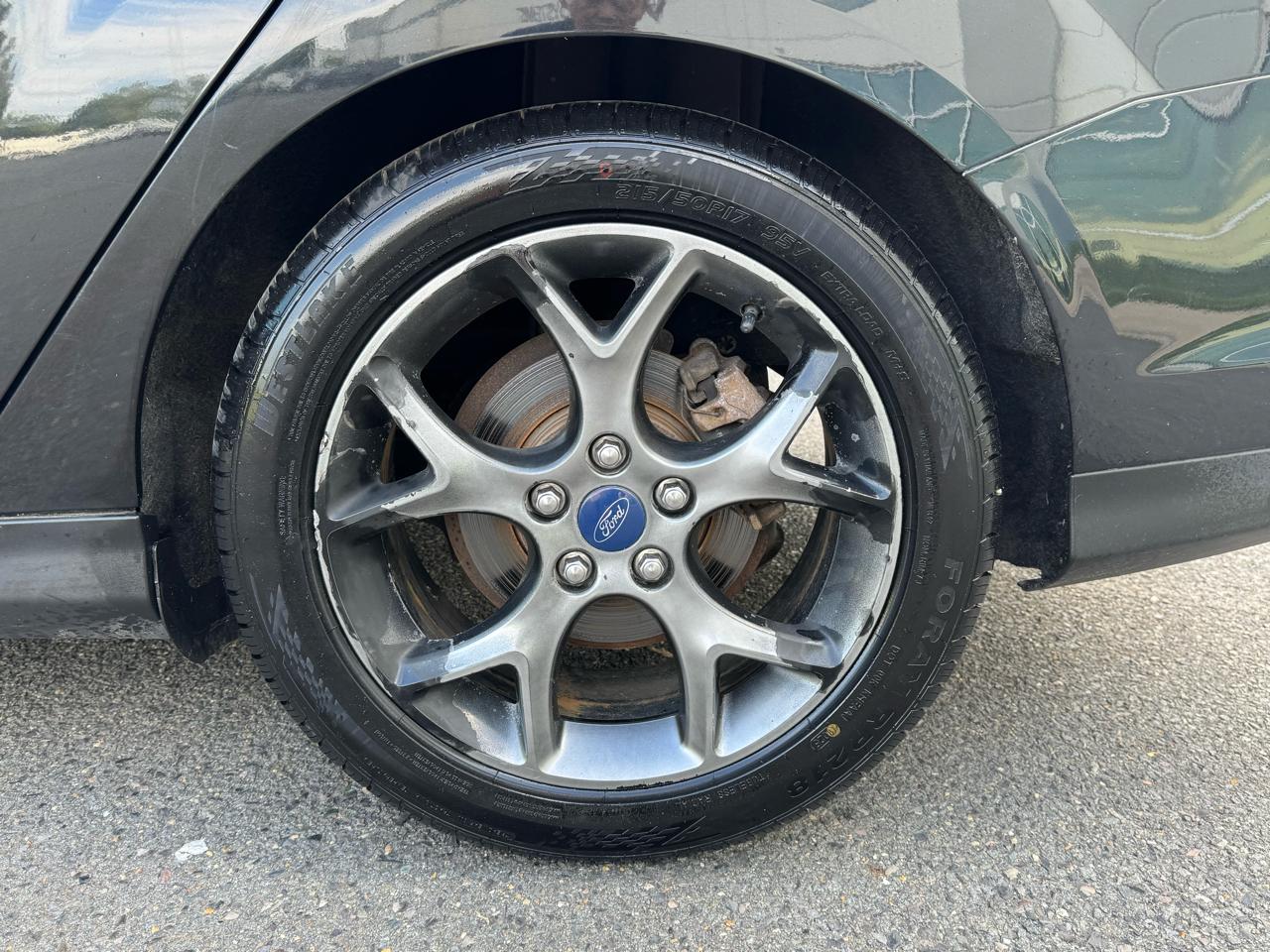 Ford Focus SE Sedan 2014