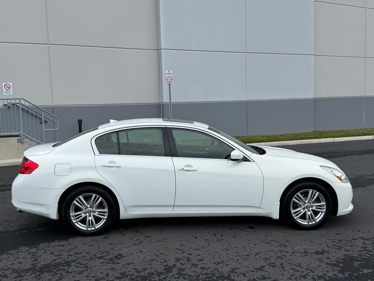 Infiniti G Sedan 37x AWD 2013