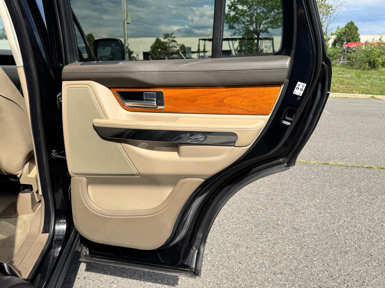 Land Rover Range Rover Sport 4WD 4dr HSE LUX 2012