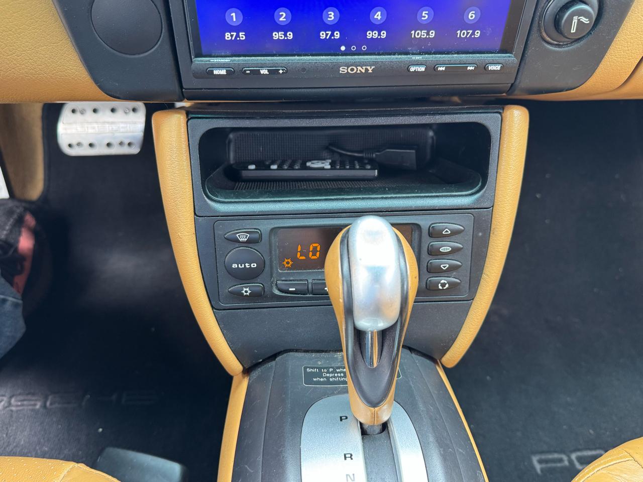 Porsche Boxster 2dr Roadster w/Tiptronic 2003