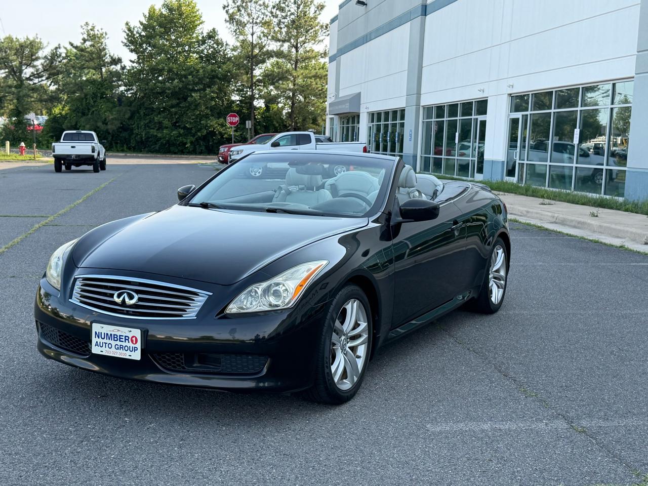 Infiniti G37 Convertible 2dr Base 2009