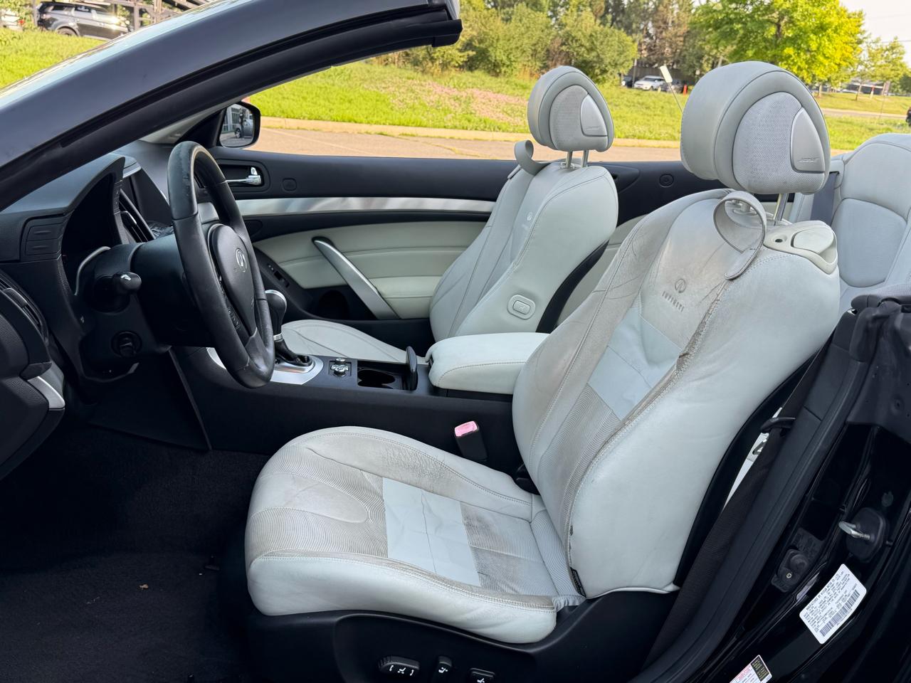 Infiniti G37 Convertible 2dr Base 2009