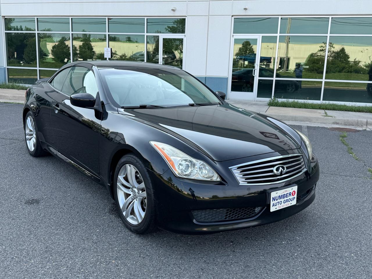 Infiniti G37 Convertible 2dr Base 2009