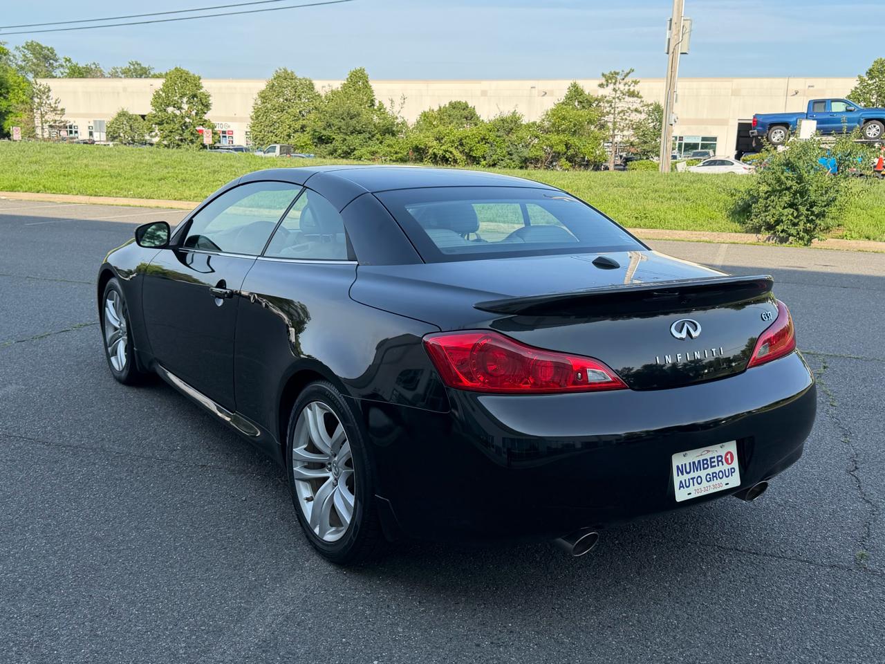 Infiniti G37 Convertible 2dr Base 2009