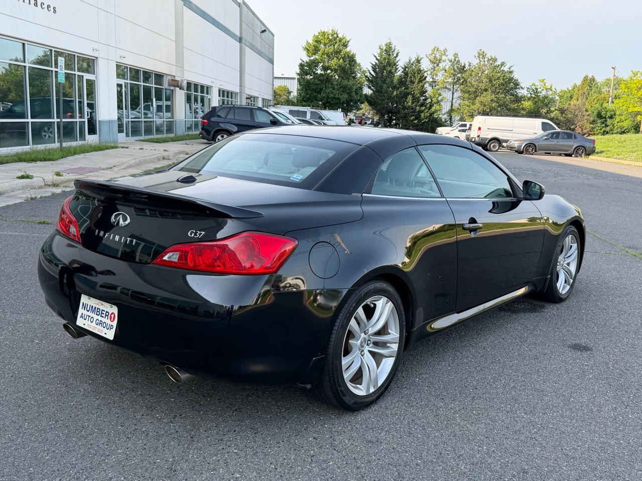 Infiniti G37 Convertible 2dr Base 2009