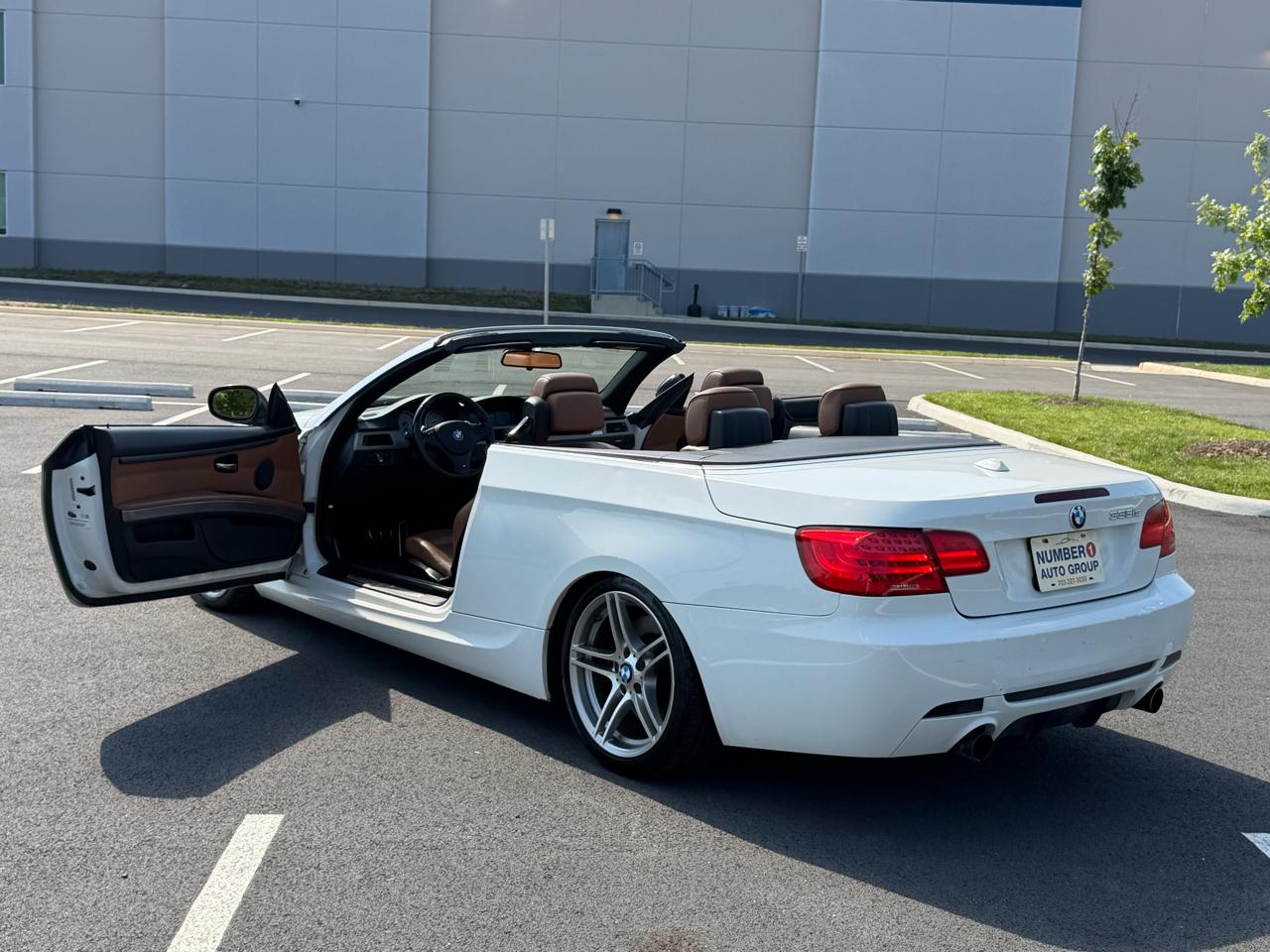 BMW 3-Series 335i Convertible - SULEV 2011