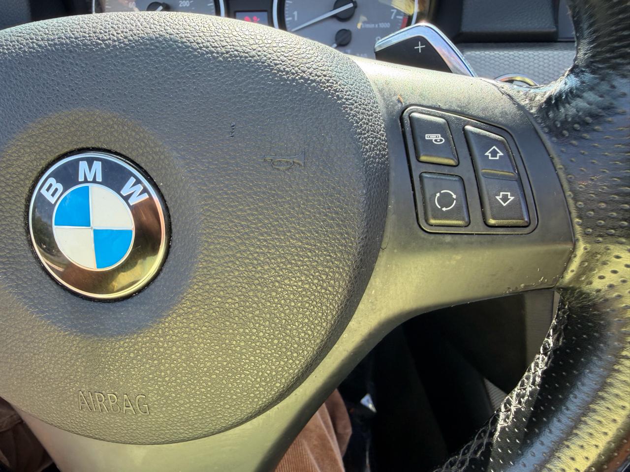 BMW 3-Series 335i Convertible - SULEV 2011