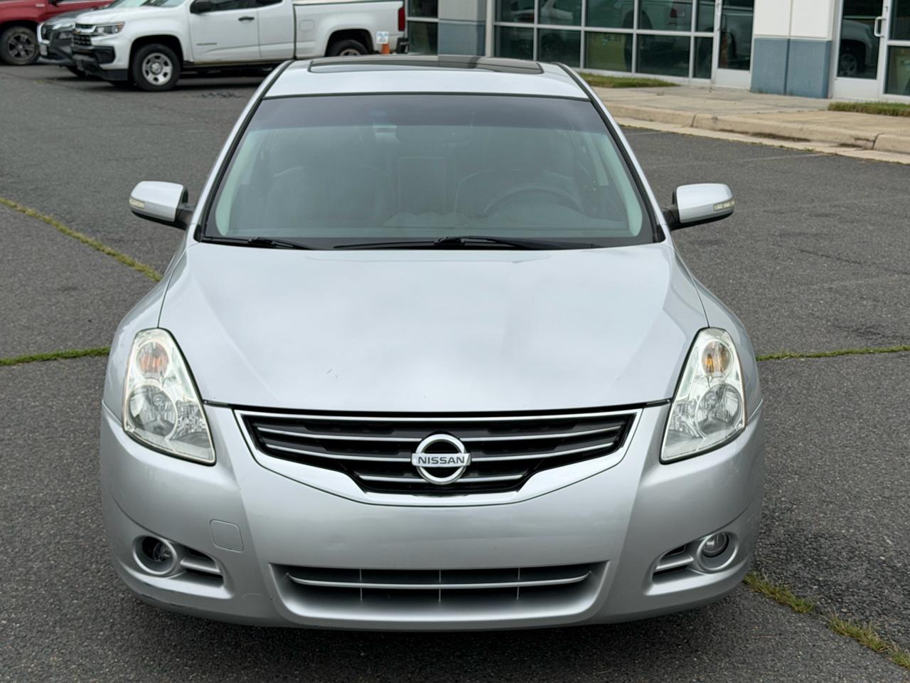 Nissan Altima 4dr Sdn I4 2.5 SL 2011