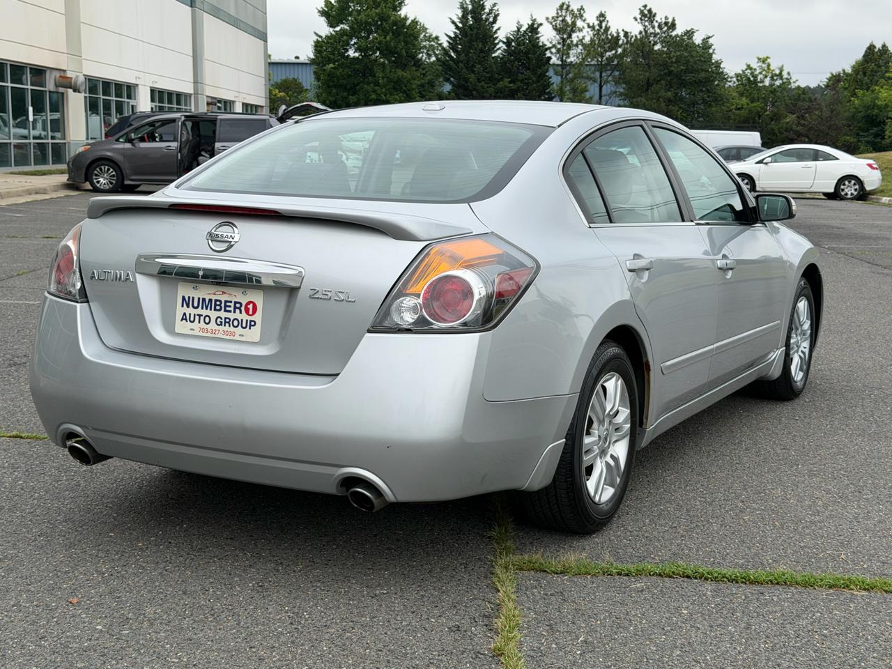 Nissan Altima 4dr Sdn I4 2.5 SL 2011