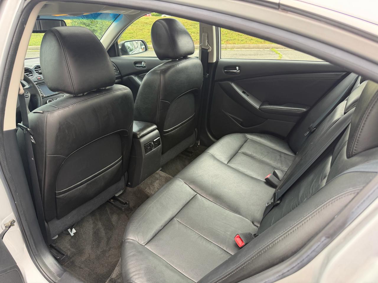 Nissan Altima 4dr Sdn I4 2.5 SL 2011