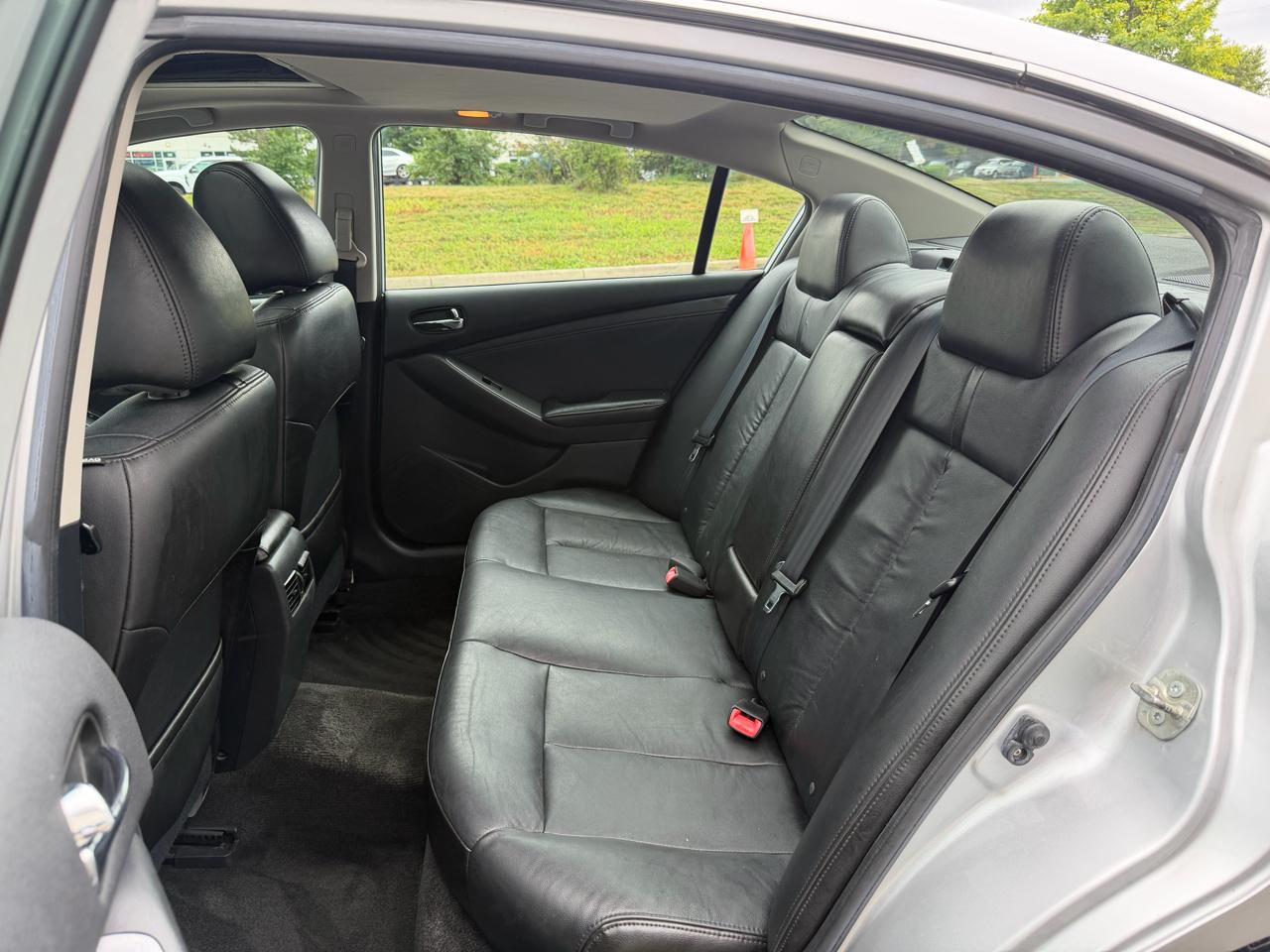 Nissan Altima 4dr Sdn I4 2.5 SL 2011
