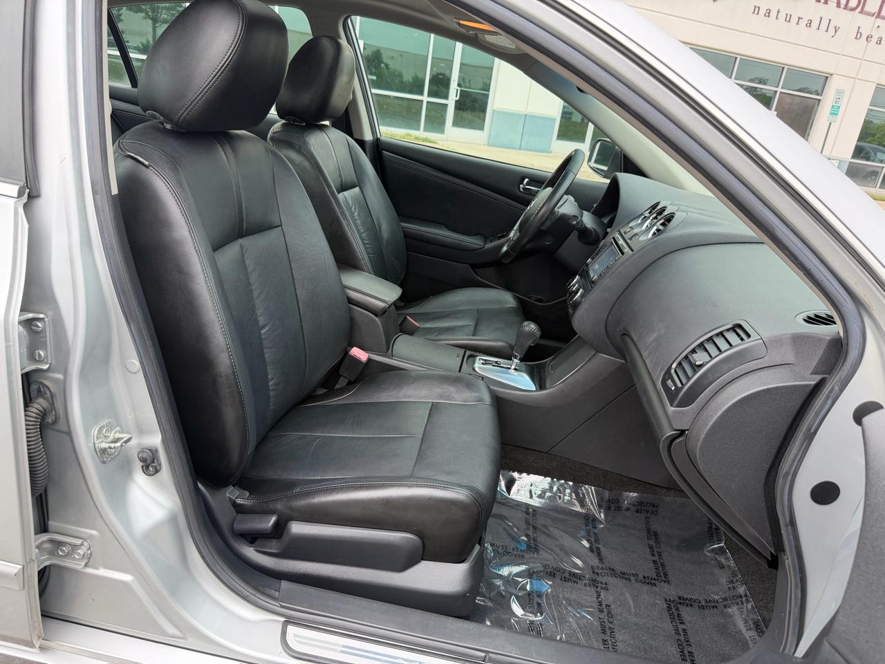 Nissan Altima 4dr Sdn I4 2.5 SL 2011