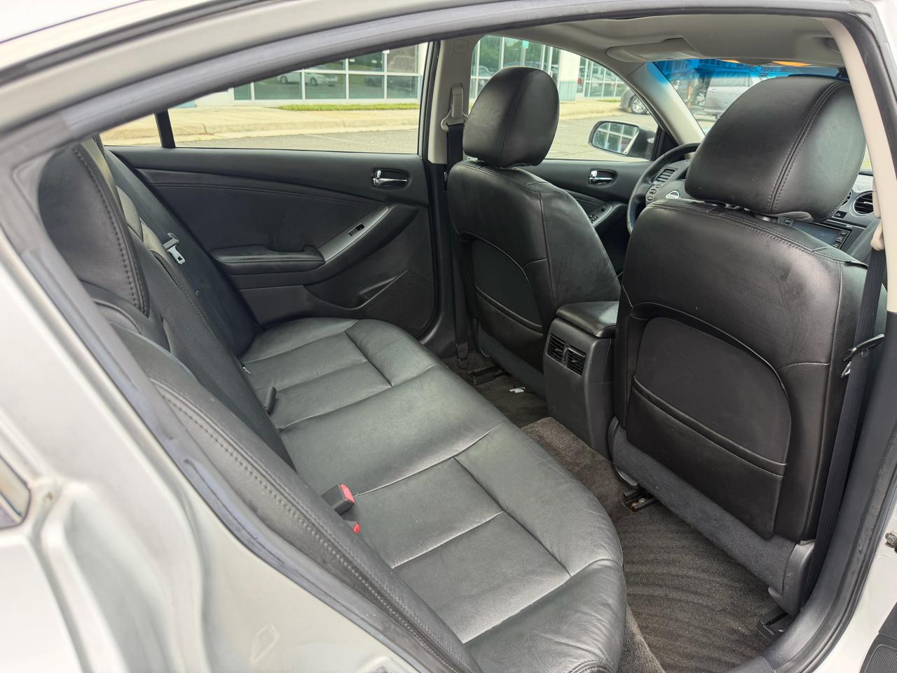 Nissan Altima 4dr Sdn I4 2.5 SL 2011