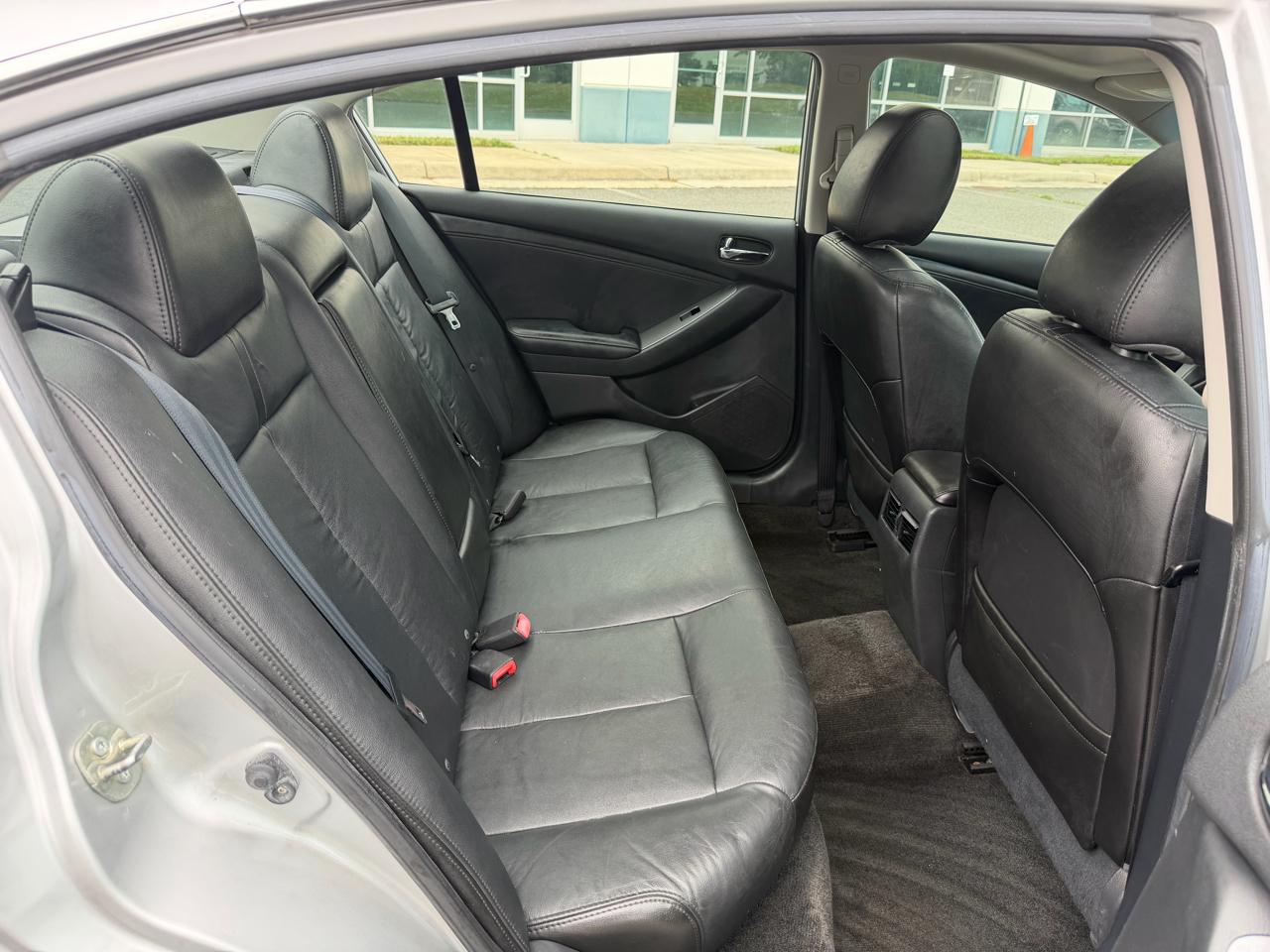 Nissan Altima 4dr Sdn I4 2.5 SL 2011