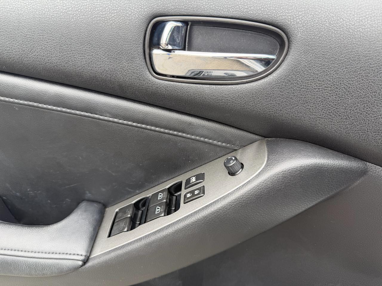 Nissan Altima 4dr Sdn I4 2.5 SL 2011