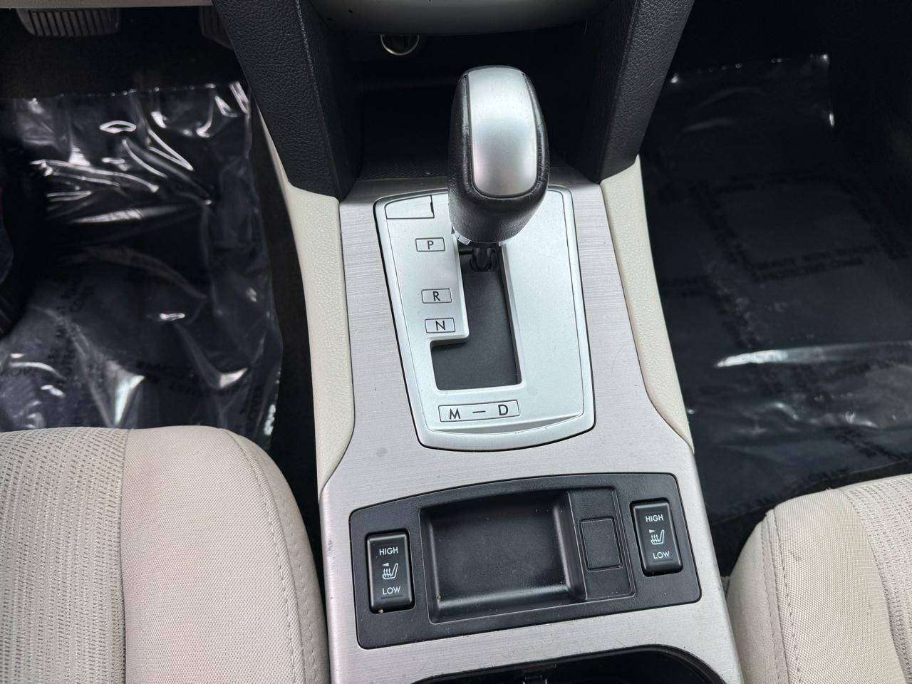 Subaru Outback 2.5i Premium 2013