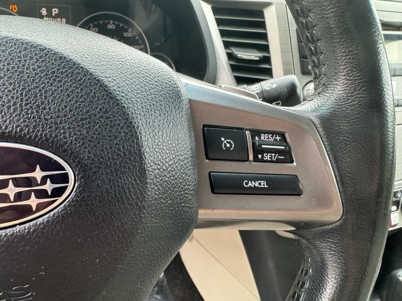 Subaru Outback 2.5i Premium 2013