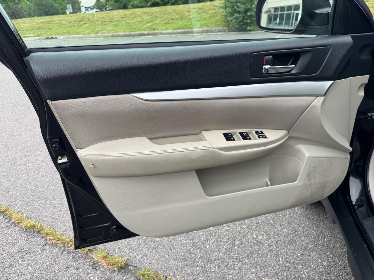 Subaru Outback 2.5i Premium 2013