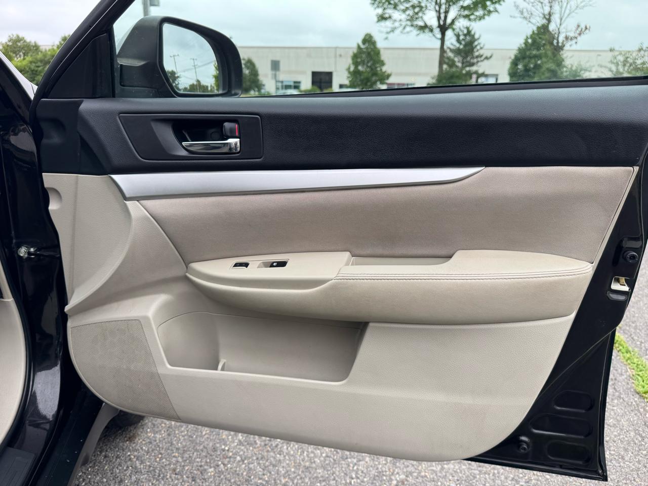 Subaru Outback 2.5i Premium 2013