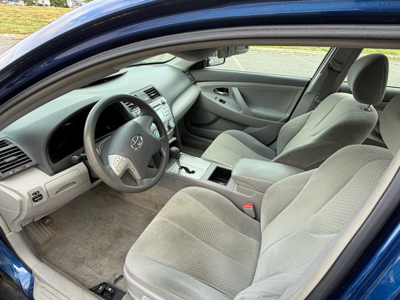 Toyota Camry 4dr Sdn LE Auto 2007
