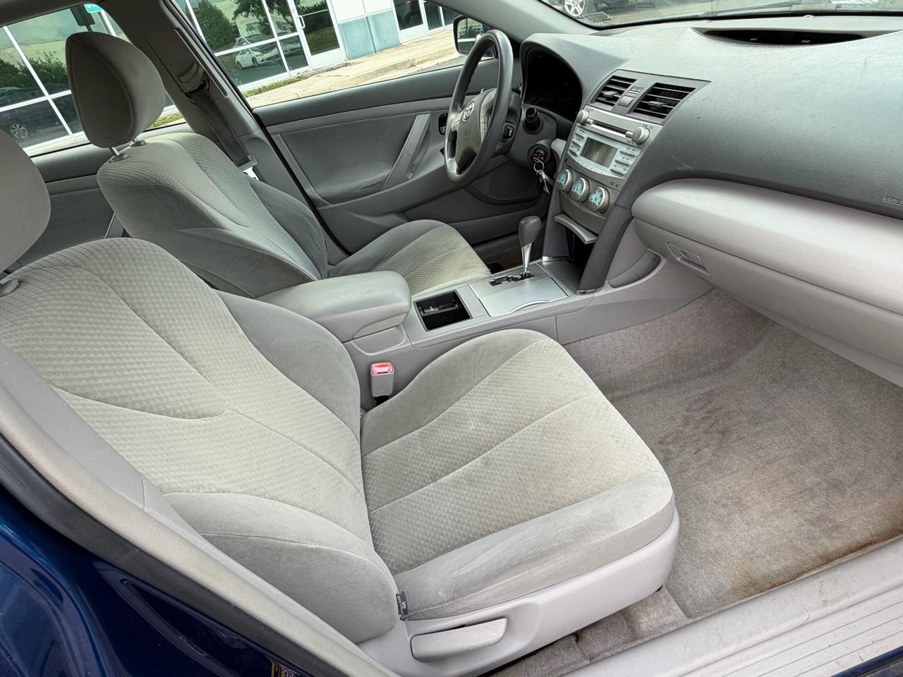 Toyota Camry 4dr Sdn LE Auto 2007