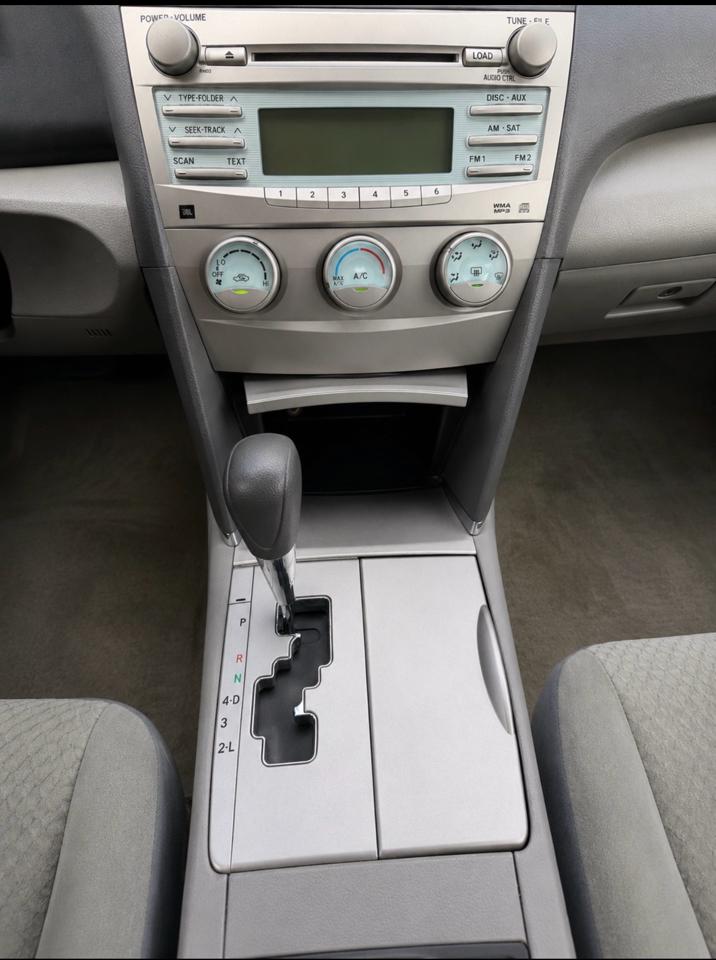 Toyota Camry 4dr Sdn LE Auto 2007