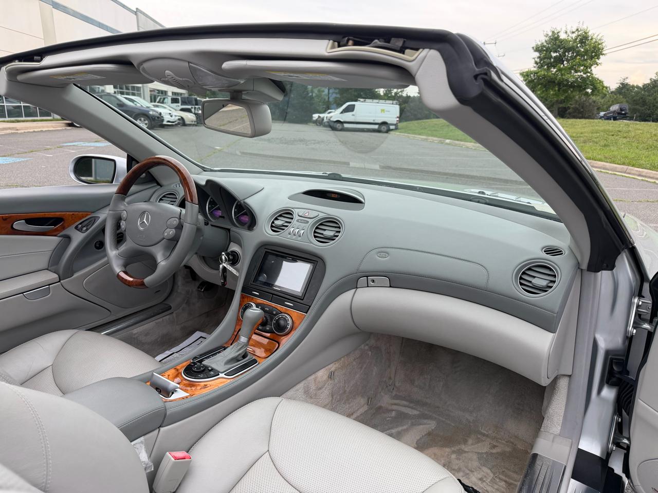 Mercedes-Benz SL-Class SL550 2007