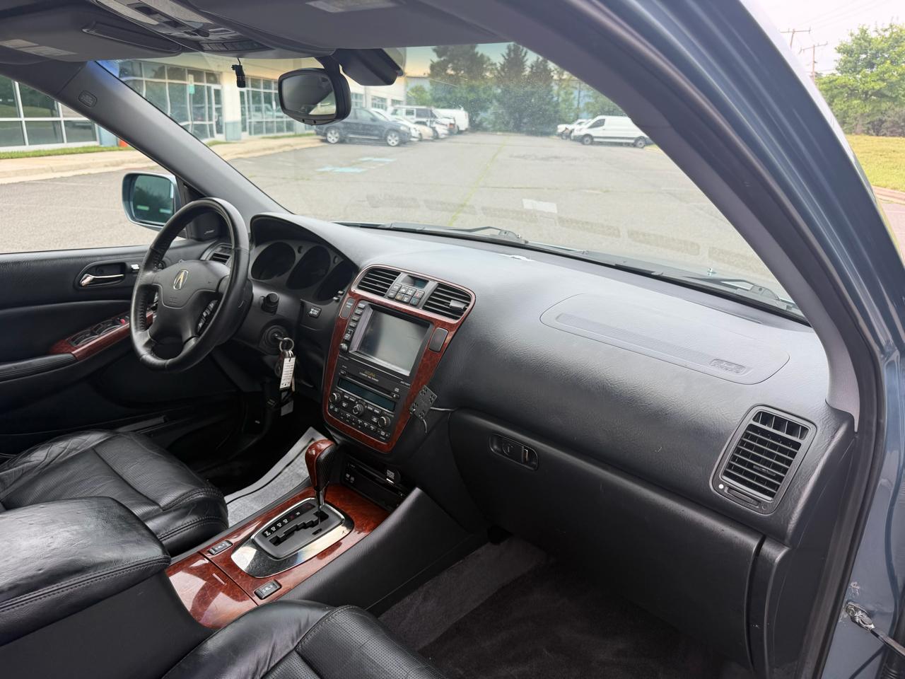 Acura MDX Touring with Navigation System and Rear DVD System 2005