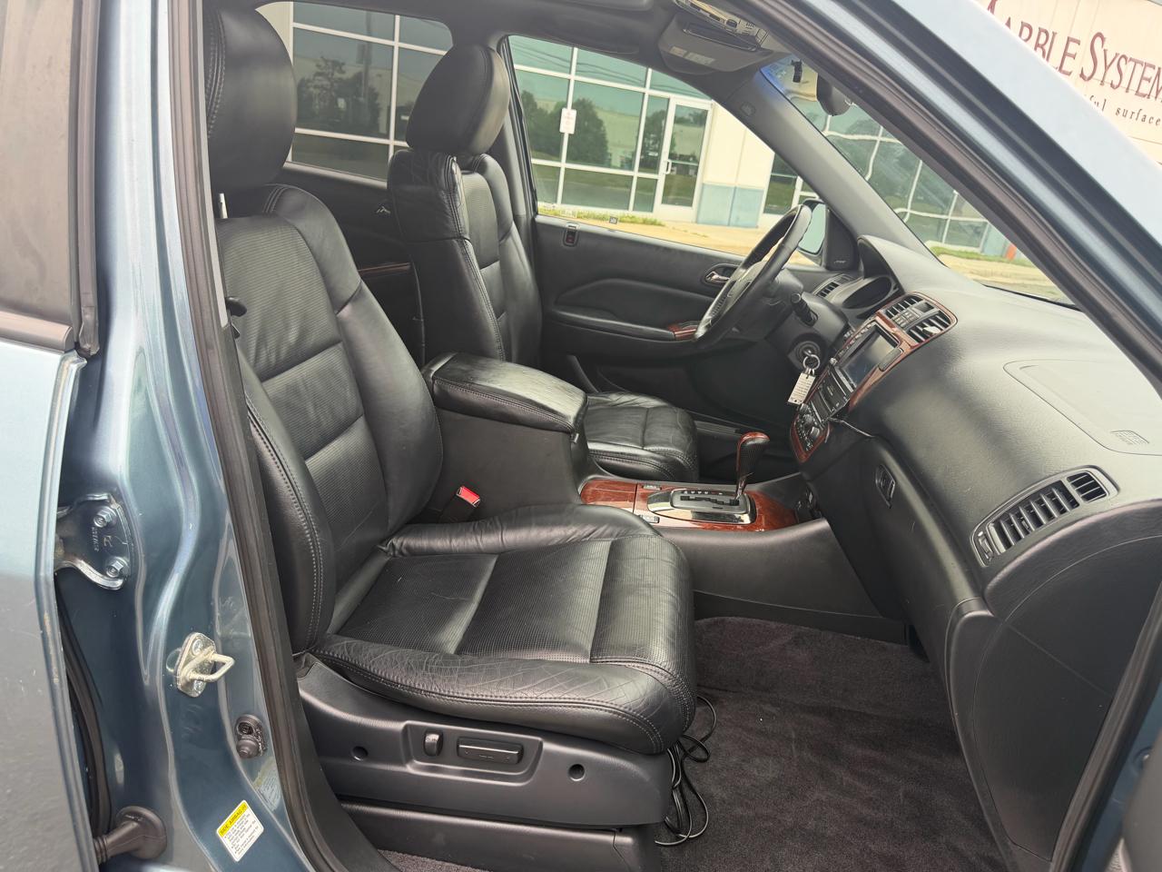 Acura MDX Touring with Navigation System and Rear DVD System 2005