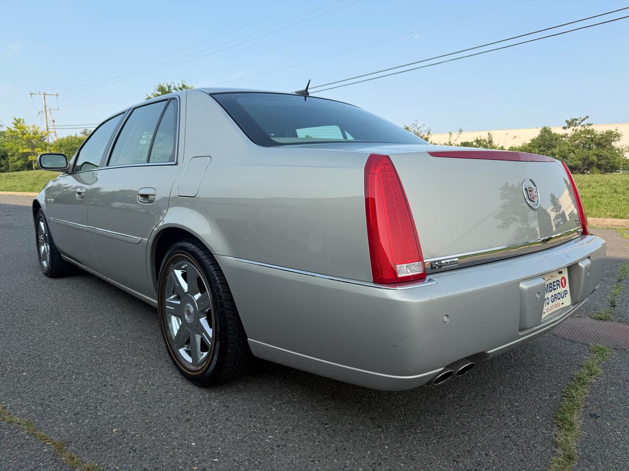 Cadillac DTS Sedan 2007
