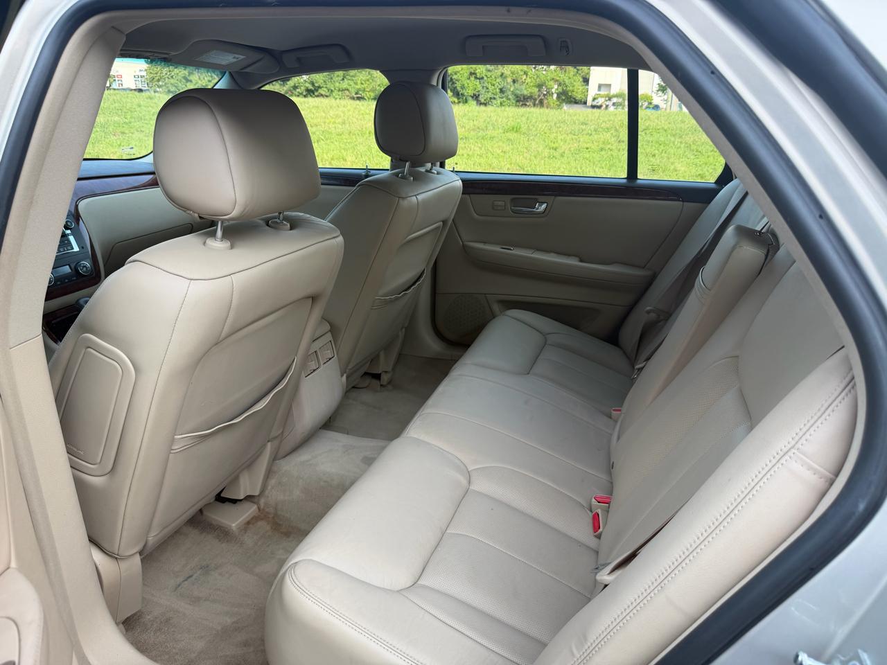 Cadillac DTS Sedan 2007