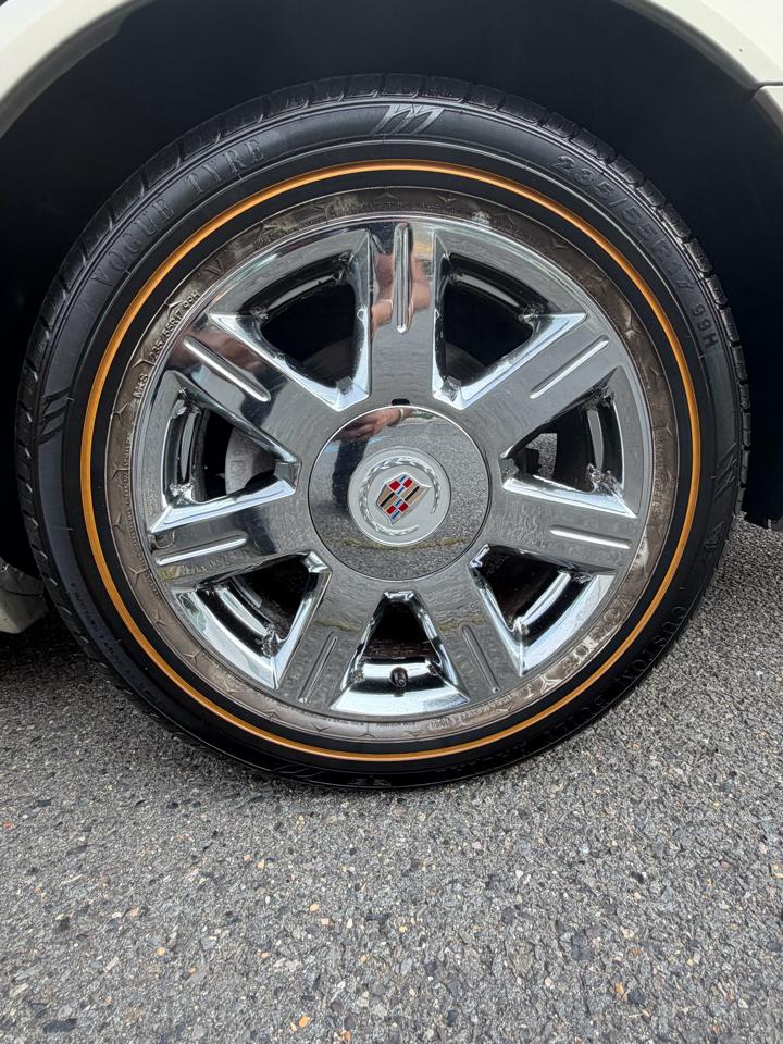 Cadillac DTS Sedan 2007