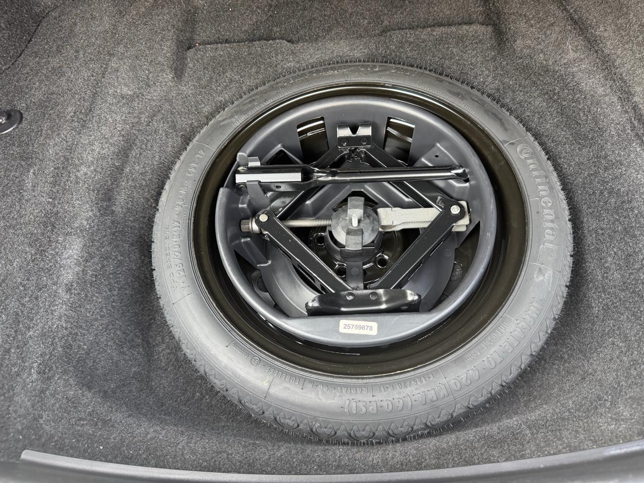 Cadillac DTS Sedan 2007