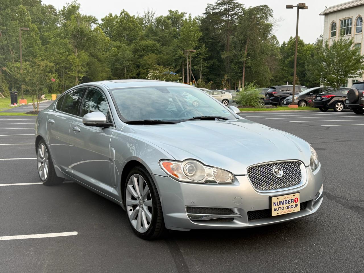 2010 Jaguar XF-Series Premium Luxury