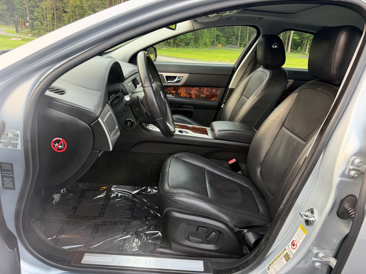 Jaguar XF-Series Premium Luxury 2010