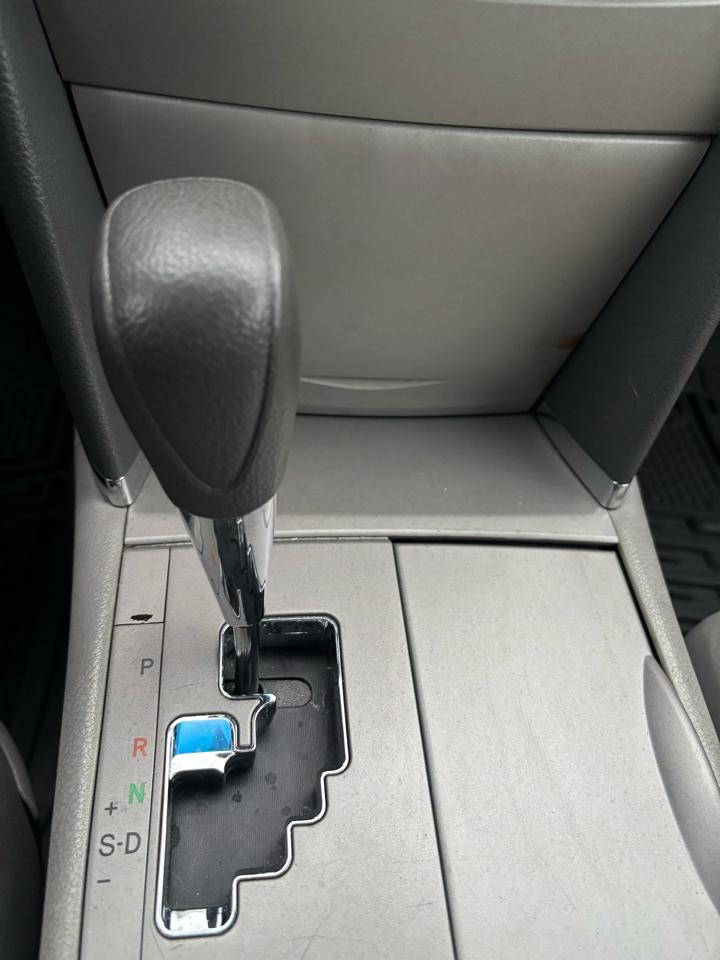 Toyota Camry 4dr Sedan LE 2011