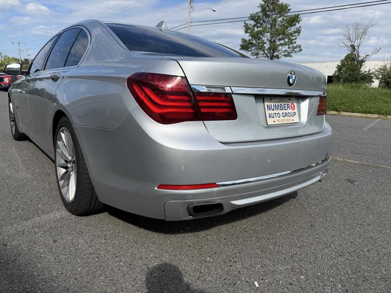 BMW 7-Series 750i 2013
