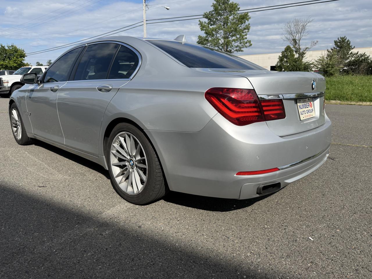 BMW 7-Series 750i 2013