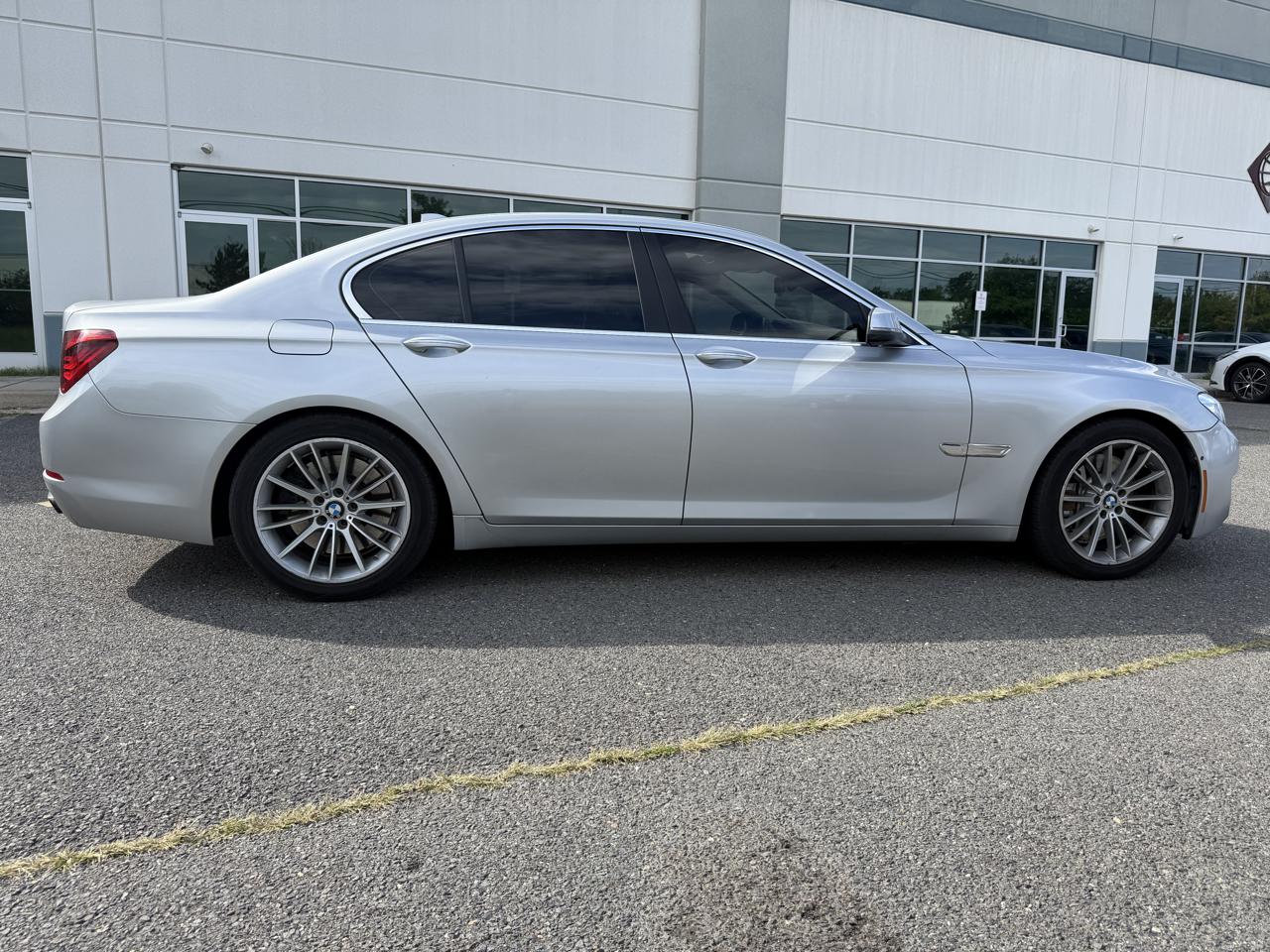BMW 7-Series 750i 2013