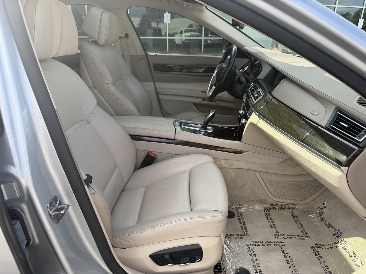 BMW 7-Series 750i 2013