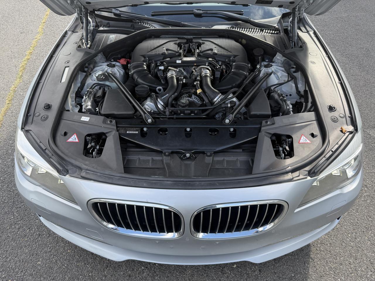 BMW 7-Series 750i 2013