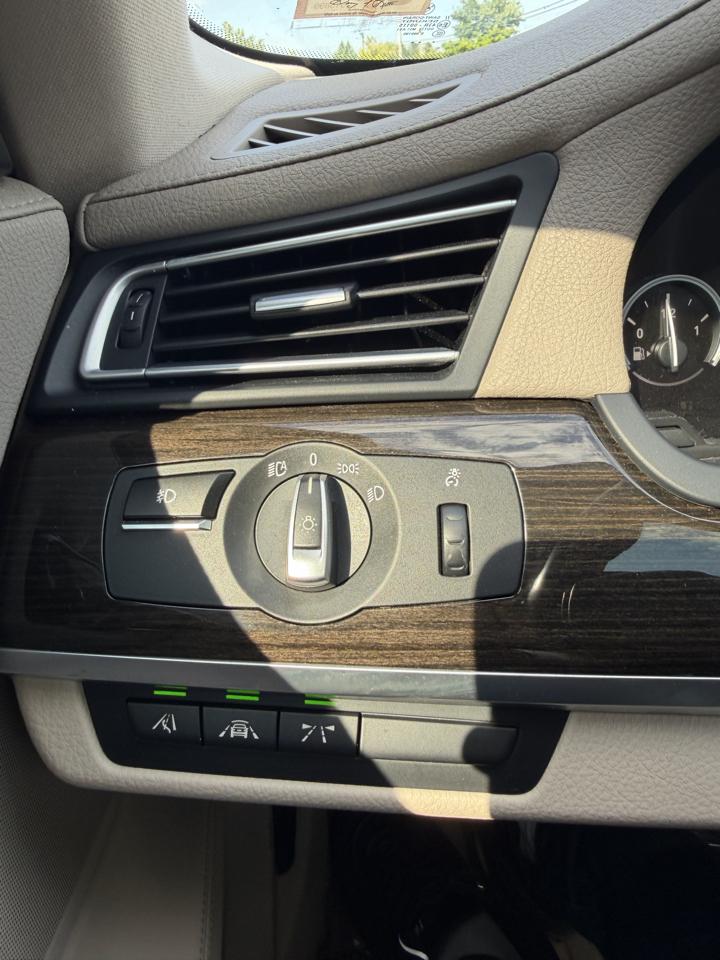 BMW 7-Series 750i 2013