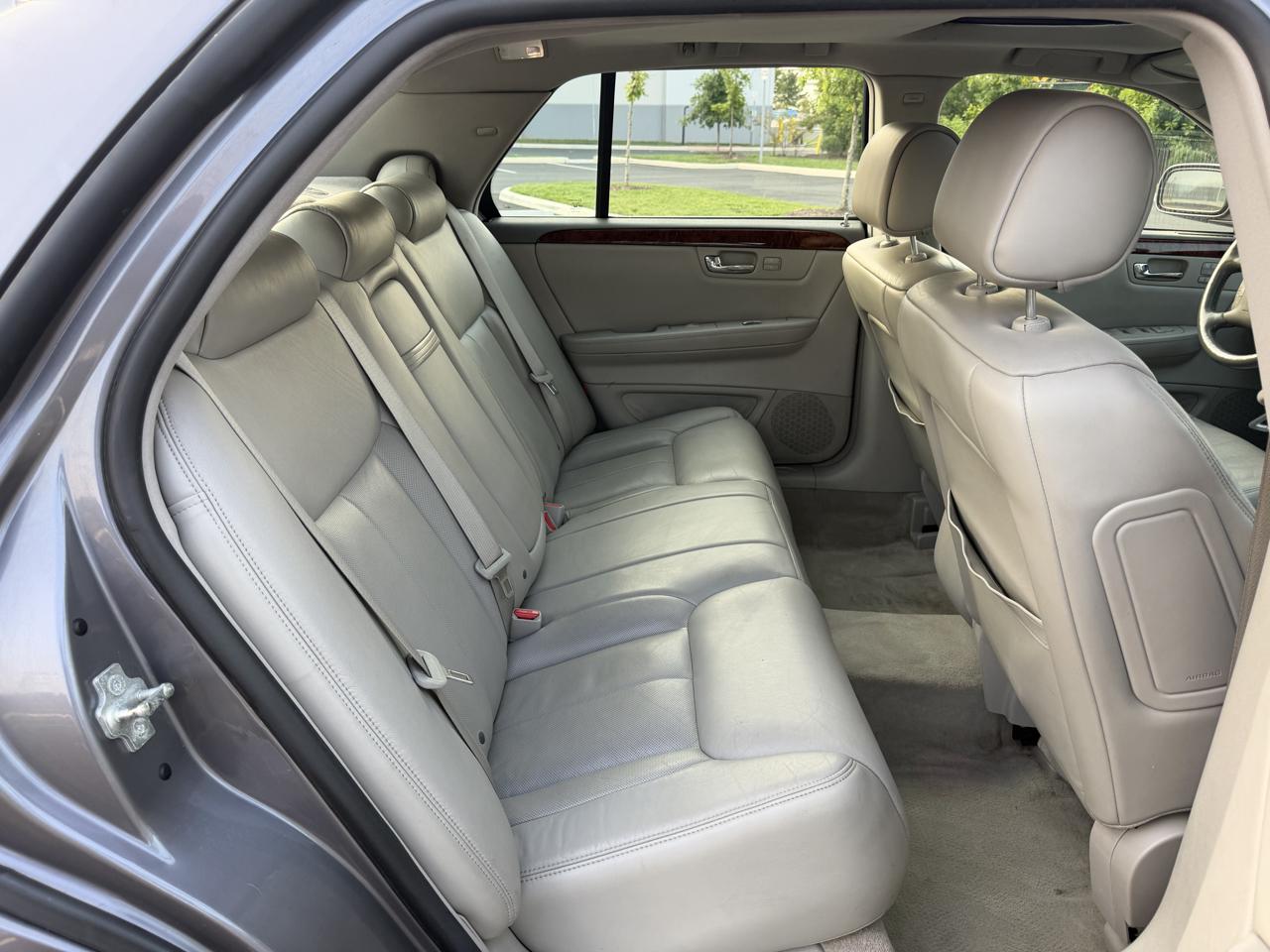 Cadillac DTS Sedan 2007