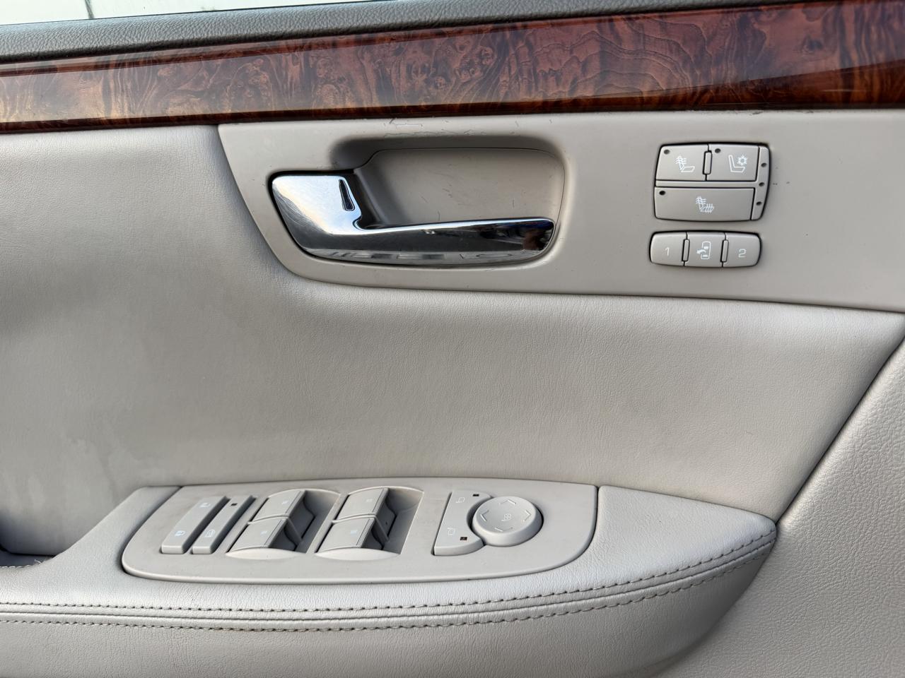 Cadillac DTS Sedan 2007