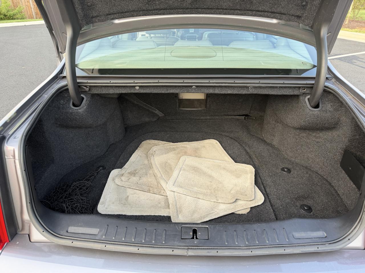 Cadillac DTS Sedan 2007