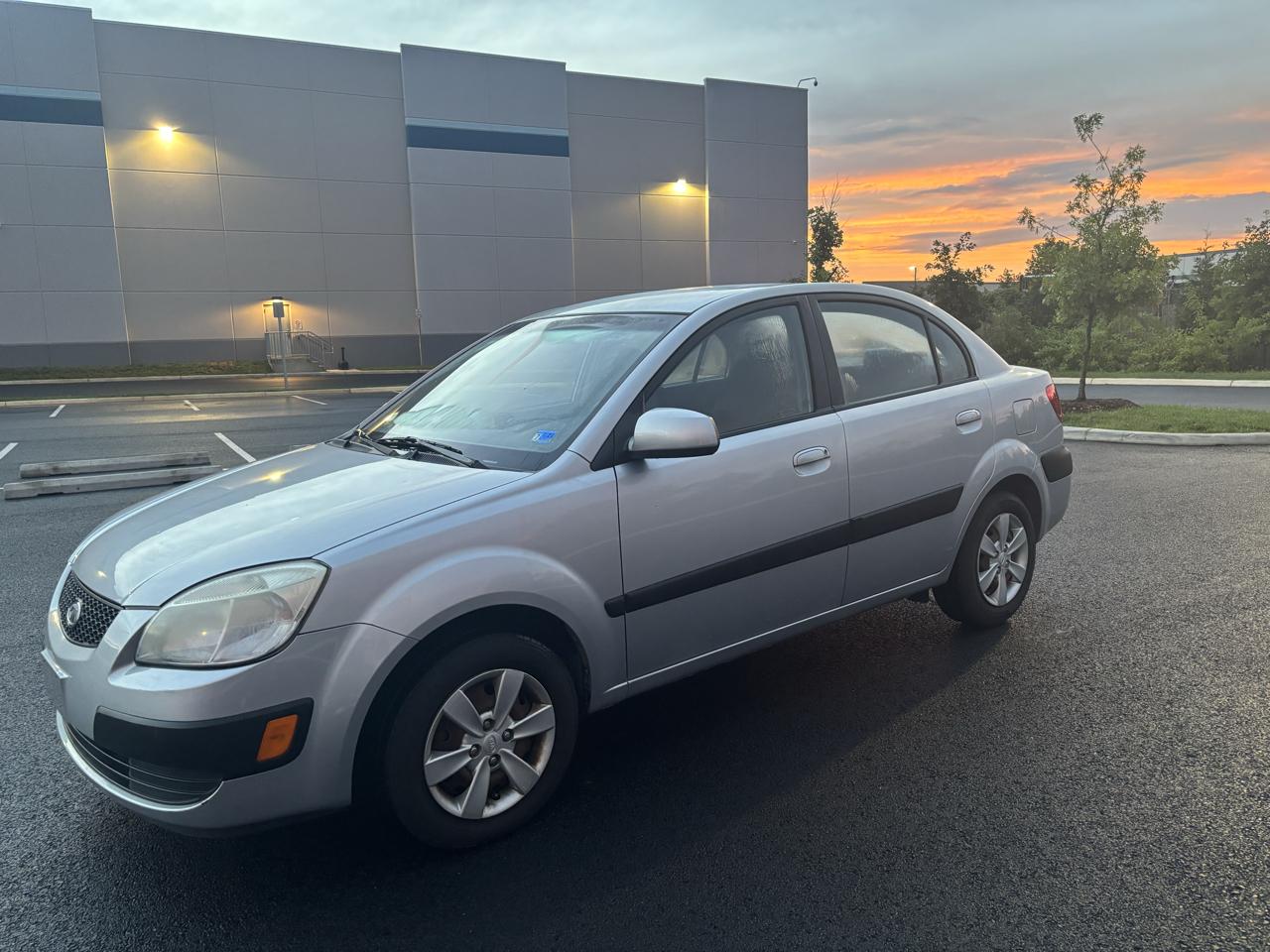 Kia Rio 4dr Sdn LX 2008