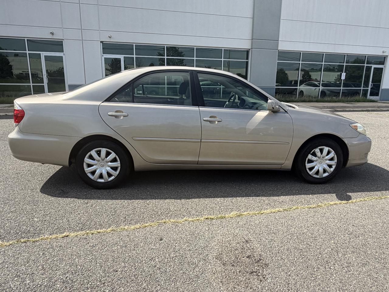 Toyota Camry Standard 2006