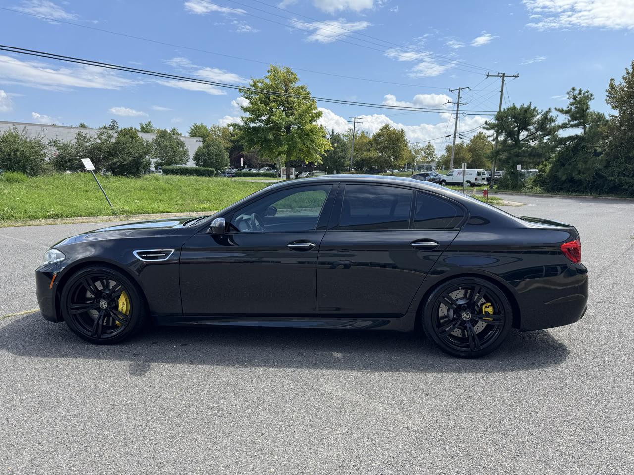 BMW M5 4D Sedan 2015